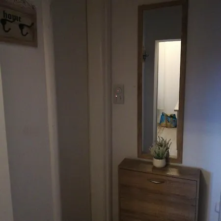 Apartament Apartman Emova *