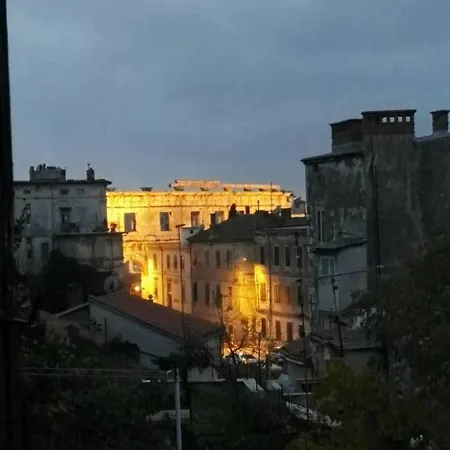 Apartman Emova Apartament *